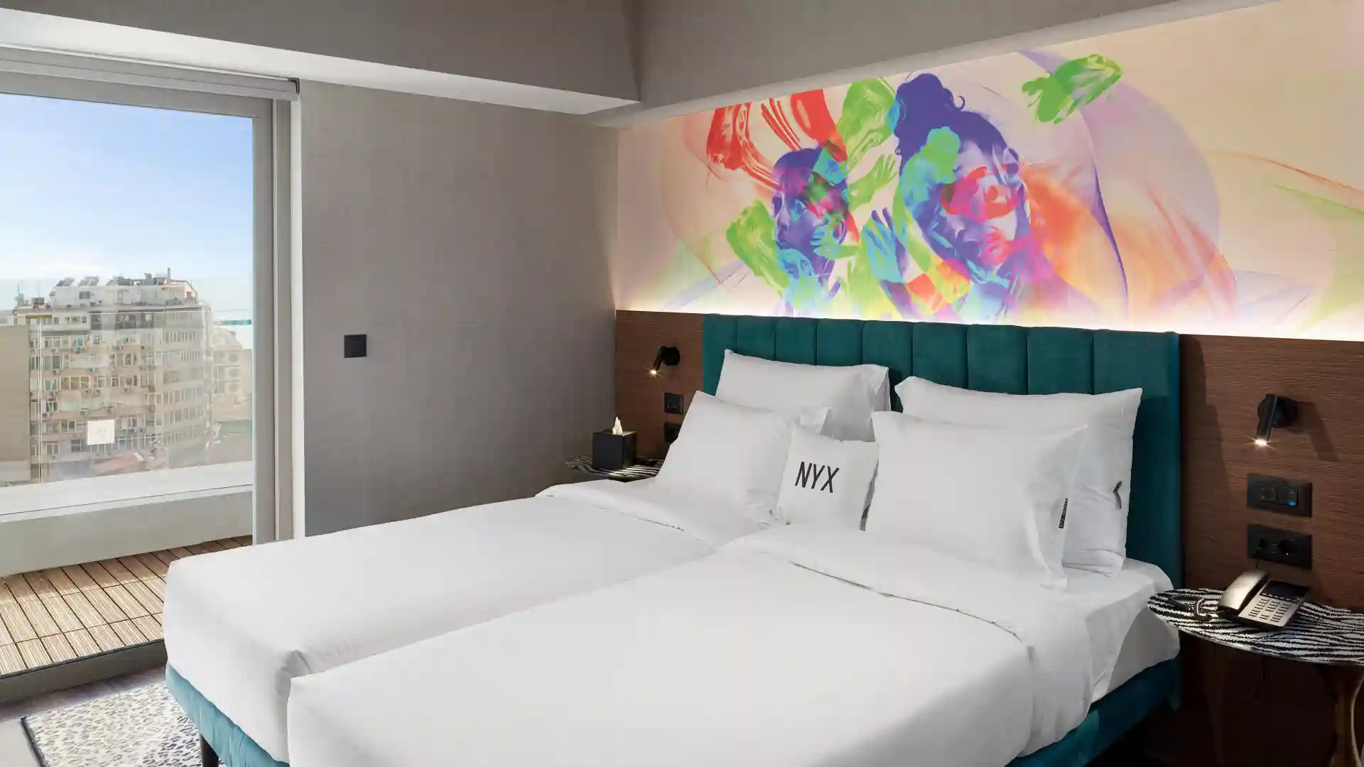 NYX Suite Sea View with Business Lounge Access